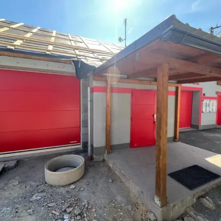Garážová vrata - Žaluzie Malina - Stínění, vrata, dveře.