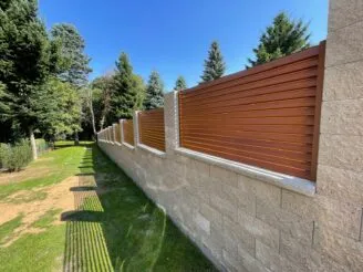 Realizace - Žaluzie Malina - Stínění, vrata, dveře.